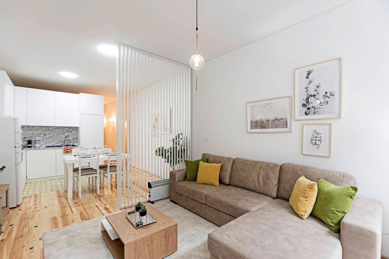 Loios 1Br Flat Downtown By Lovelystay Porto Exterior photo